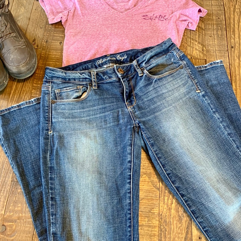 Women American Eagle jeans